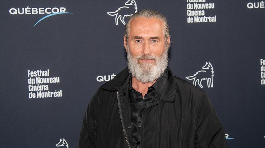 PHOTOS : Tapis rouge pour la satire politique Rumeurs, avec Roy Dupuis