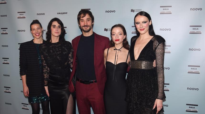 Un tapis rouge festif et glamour pour la 25e édition du Gala Québec Cinéma