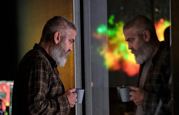 Bande-annonce : George Clooney devant et derrière la caméra pour The Midnight Sky