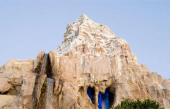 Le manège Matterhorn adapté au grand écran
